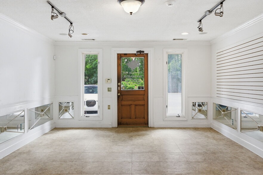 More Photos Of 72 Arrow Rd, Hilton Head Island Freestanding For Sale