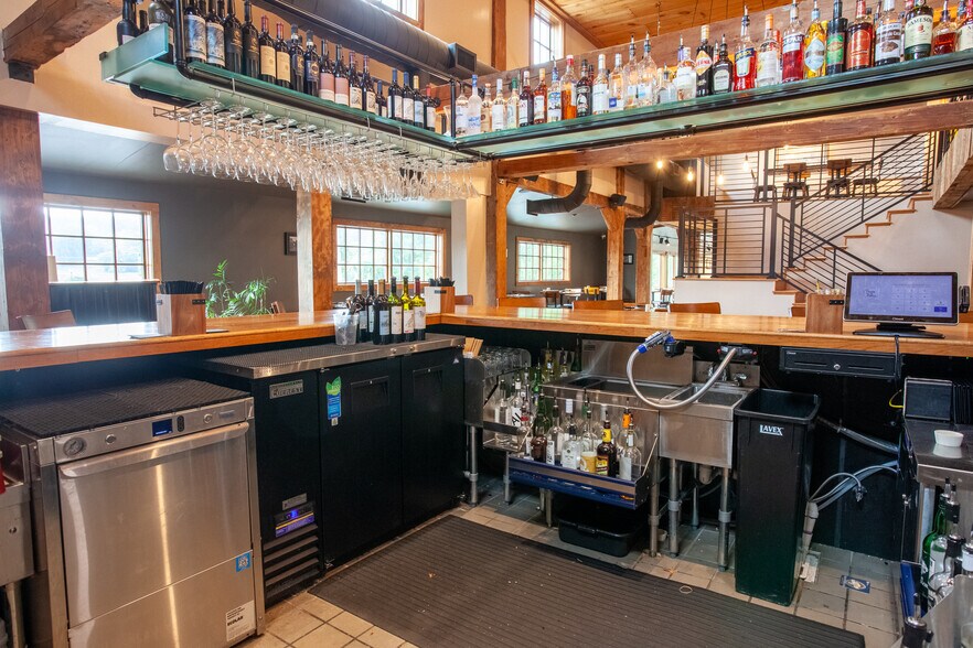 More Photos Of 117 Burgoyne Rd, Ticonderoga Restaurant For Sale