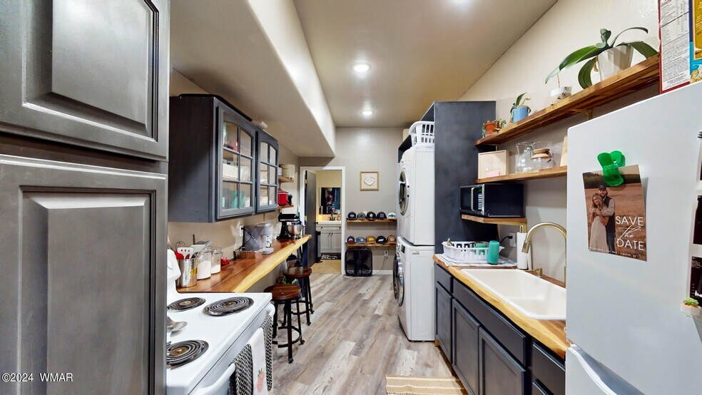 More Photos Of 7056 Bustin Dutch Trl, Show Low Multifamily For Sale