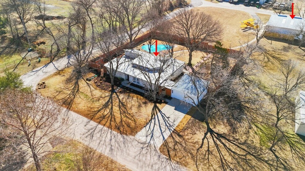 More Photos Of 10115 General Bond Ct, McKinney Airplane Hangar For Sale