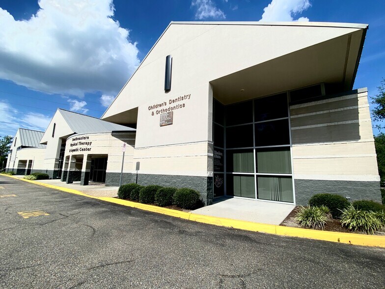 More Photos Of 905 N Battlefield Blvd, Chesapeake Medical For Lease