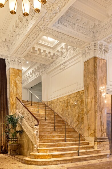 More Photos Of 200 S Broad St, Philadelphia Hotel For Lease