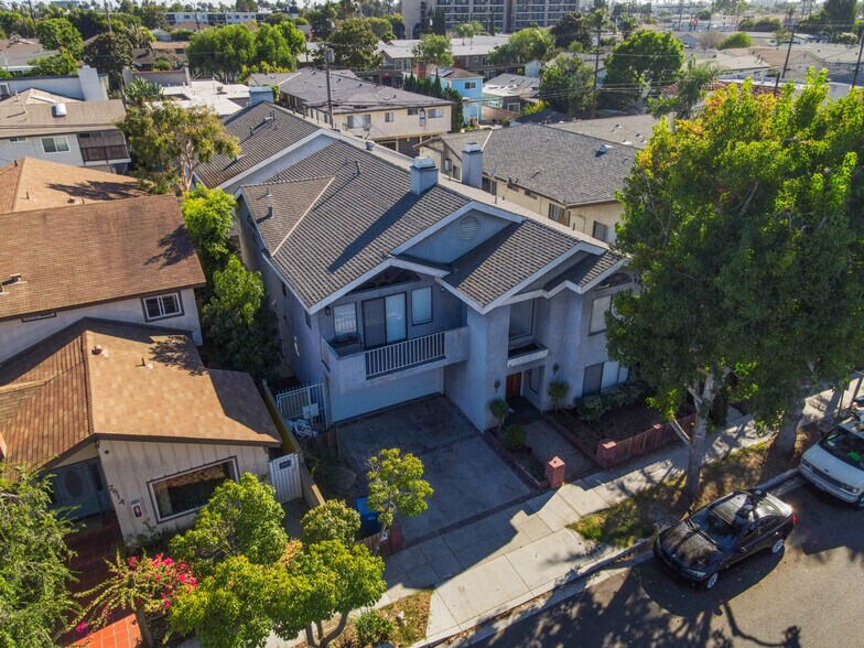 Primary Photo Of 2506 E 6th St, Long Beach Multifamily For Sale