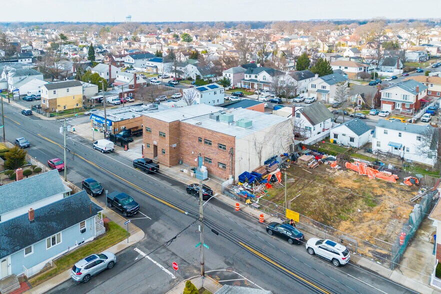 More Photos Of 200 Meacham Ave, Elmont Warehouse For Lease