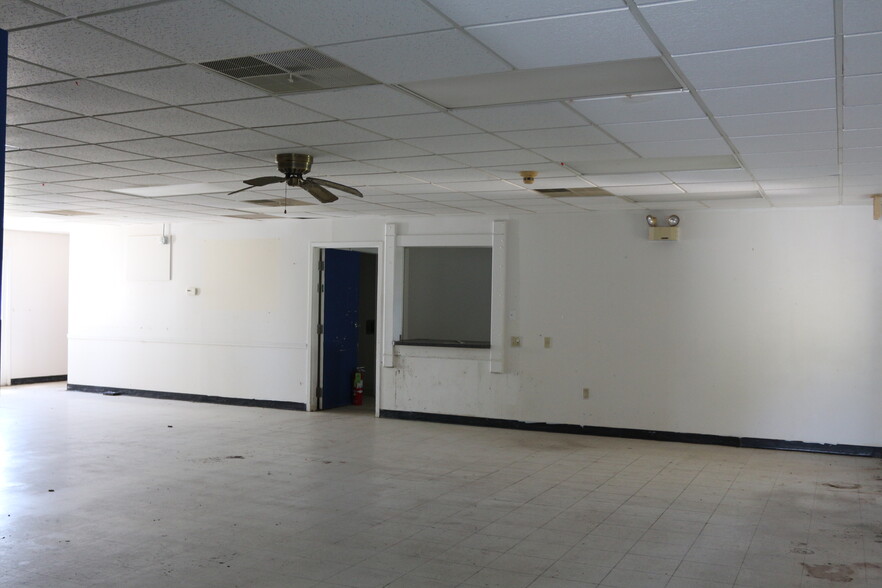 More Photos Of 3001 W Lafayette Ave, Jacksonville Flex For Sale