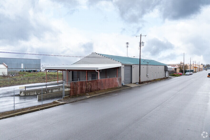 More Photos Of 314 E Jackson St, Spokane Warehouse For Sale