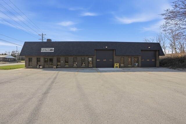 More Photos Of 968-980 Main St, Crete Freestanding For Sale