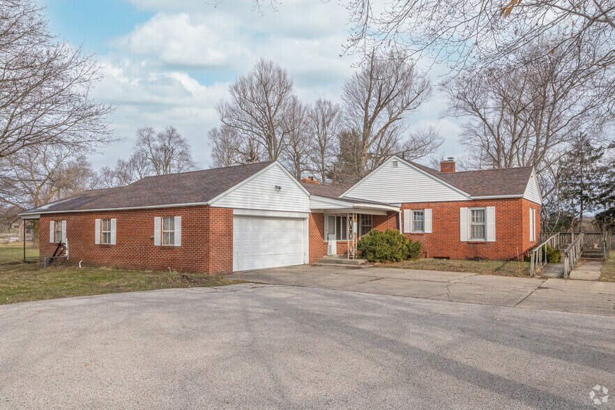 More Photos Of 4631 Harvey St, Norton Shores Medical For Sale