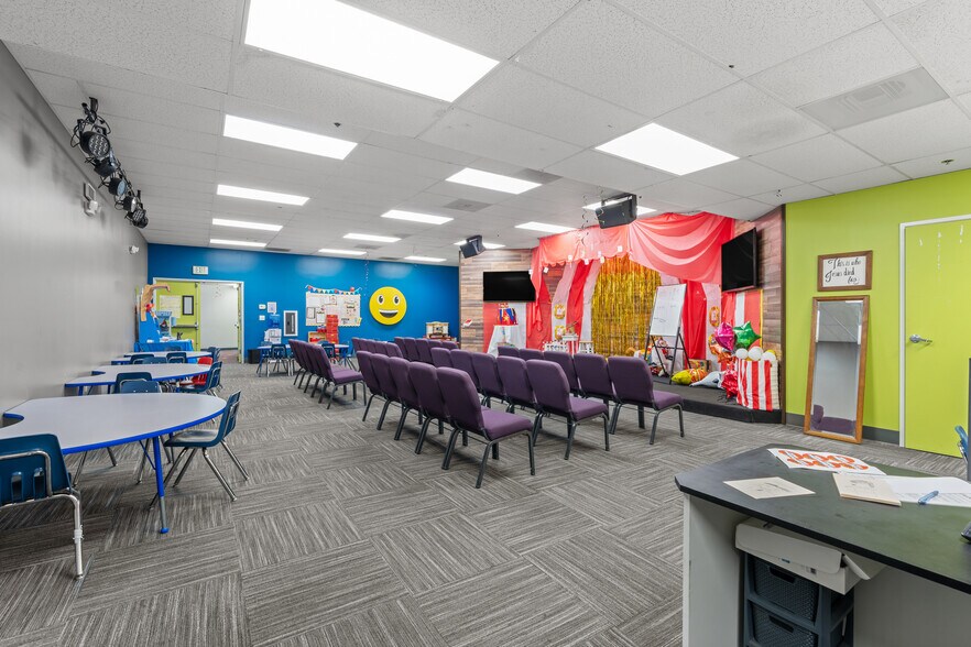 More Photos Of 4700 E Walnut Ave, Orange Religious Facility For Sale