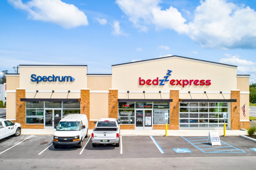 More Photos Of 11464 US Highway 431, Guntersville Storefront For Lease