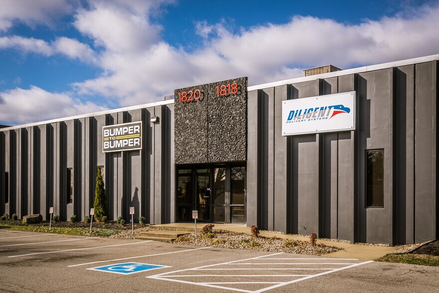 More Photos Of 1814-1828 Laser Ln, Louisville Flex For Lease