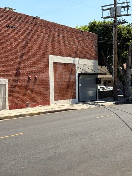 More Photos Of 2700 N Broadway, Los Angeles Freestanding For Lease