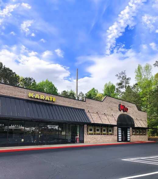 More Photos Of 6470 Spalding Dr, Norcross General Retail For Sale