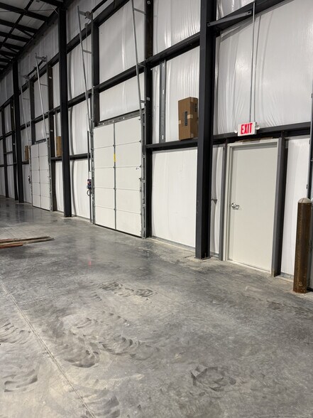 More Photos Of 56 Cooperative Way, Wright City Warehouse For Lease