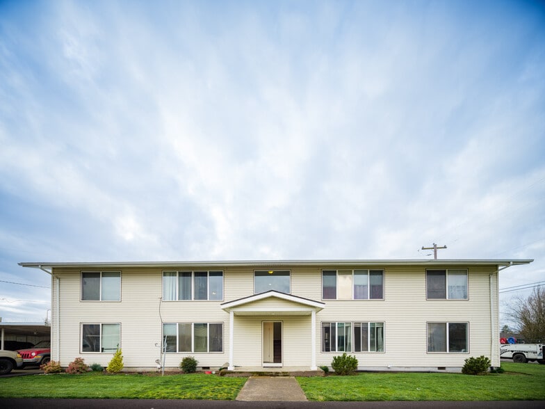 More Photos Of 910 18th Ave SE, Albany Apartments For Sale