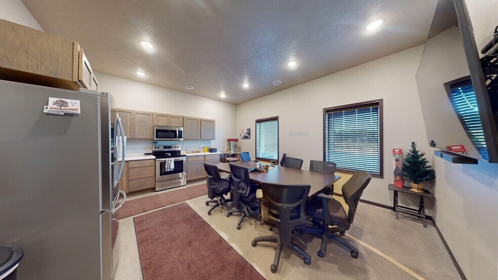 More Photos Of 10345 Hwy 83 S, Minot Flex For Sale