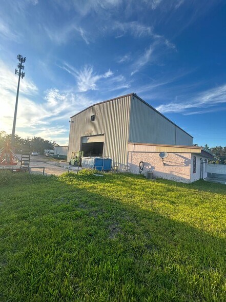 More Photos Of 4712 Old Tampa Hwy, Kissimmee Warehouse For Sale