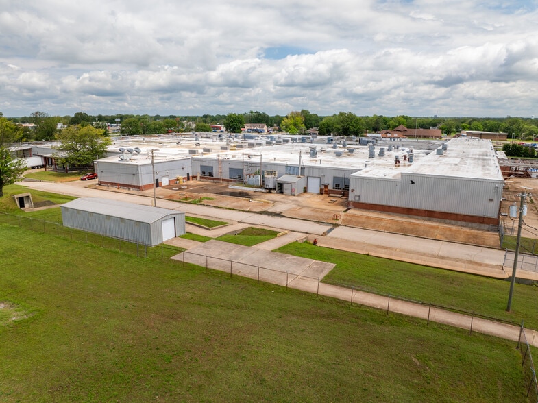 More Photos Of 650 Hwy 412 W, Siloam Springs Warehouse For Sale