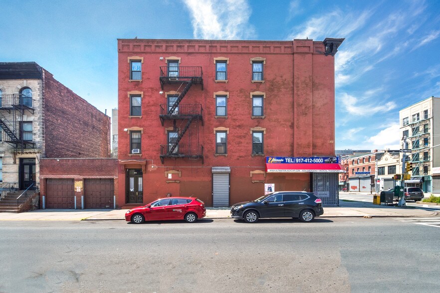 More Photos Of 2296 2nd Ave, New York Multifamily For Sale