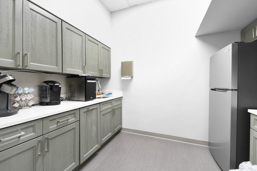 More Photos Of 405 Golfway West Dr, Saint Augustine Office For Lease