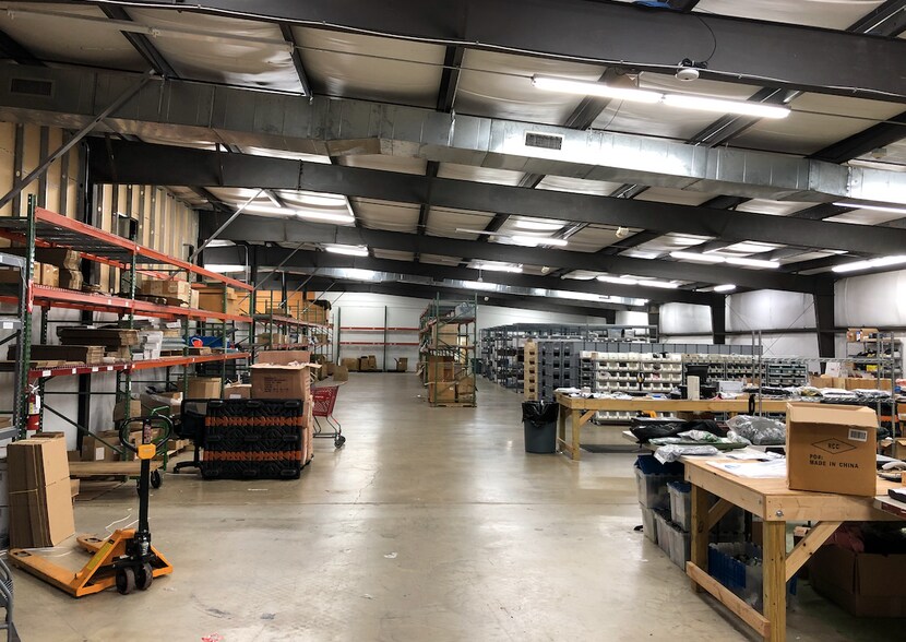 More Photos Of 121 S Lasalle St, Durham Warehouse For Lease