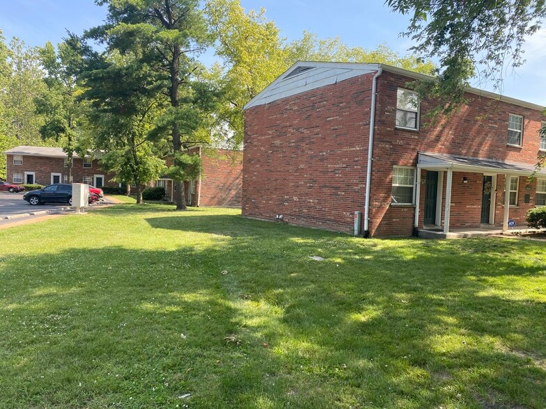 More Photos Of 1624 Northwinds Estates Dr, Saint Louis Apartments For Sale