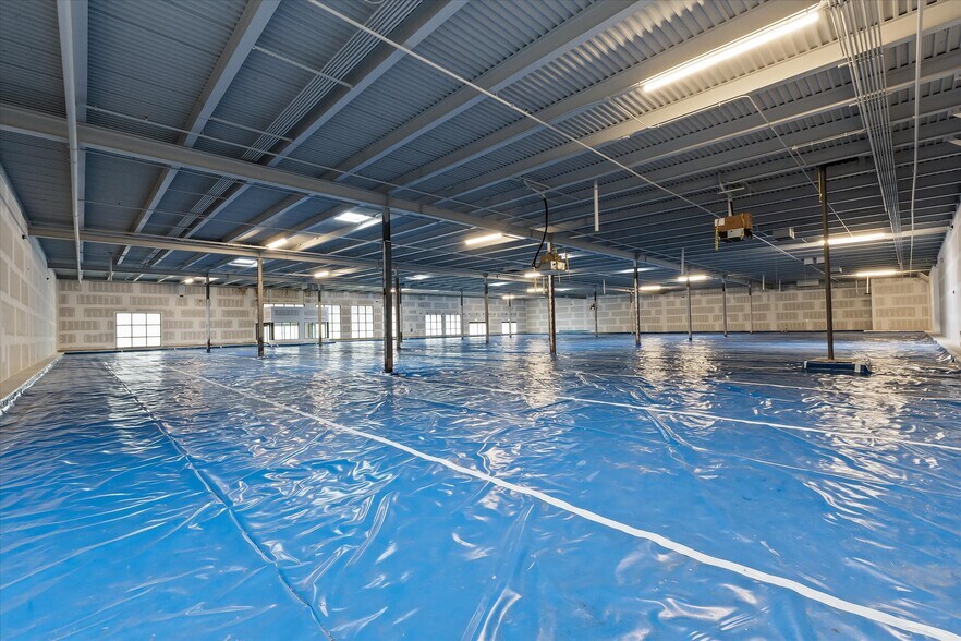 More Photos Of 29270-29350 Plymouth Rd, Livonia Freestanding For Lease