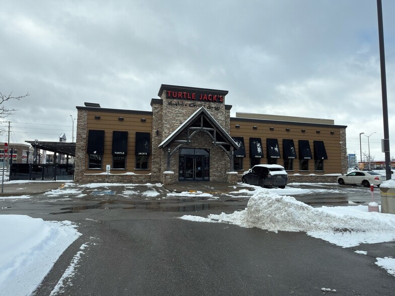 More Photos Of 20 Cottrelle Blvd, Brampton Restaurant For Sale