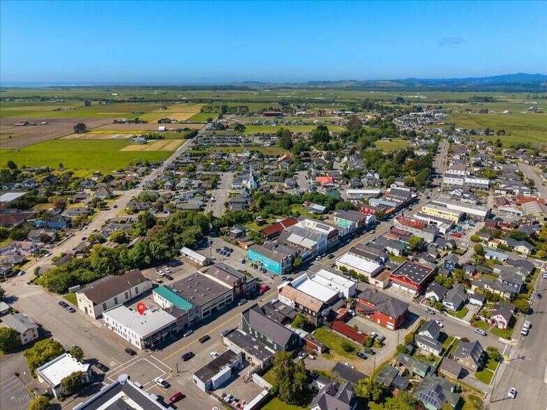 More Photos Of 315 Main St, Ferndale Hotel For Sale