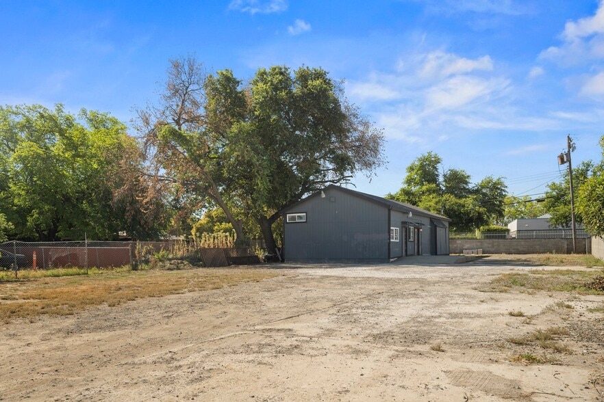 More Photos Of 3300 27th Ave, Sacramento Office For Sale