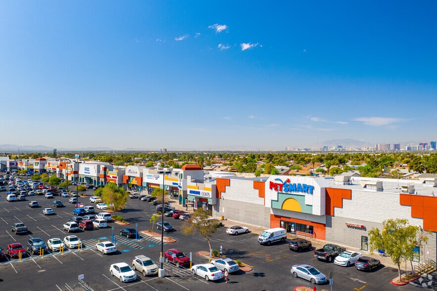 More Photos Of 61-169 N Nellis Blvd, Las Vegas Unknown For Lease