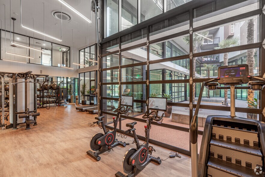 More Photos Of 375 Camino De La Reina, San Diego Multifamily For Sale