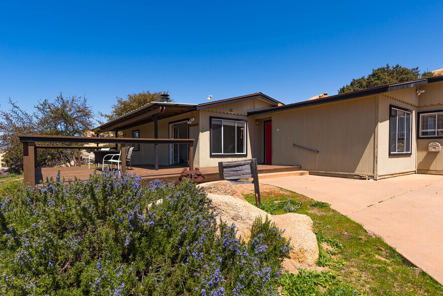 More Photos Of 19191 High Glen Rd, Alpine Specialty For Sale