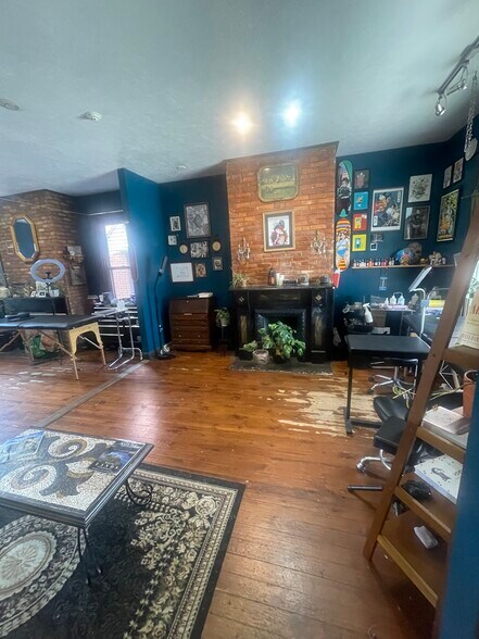 More Photos Of 5817 Ellsworth Ave, Pittsburgh Storefront Retail Office For Lease