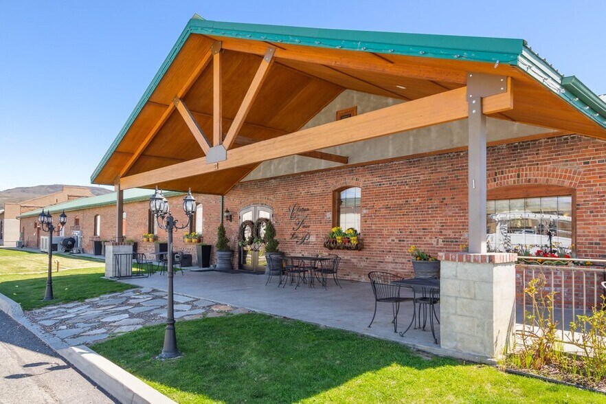 More Photos Of 1 Vineyard Way, Wenatchee Winery Vineyard For Sale
