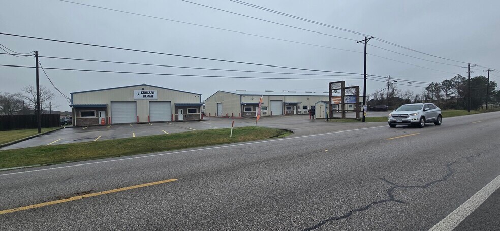 More Photos Of 1821 Dickinson Ave, Dickinson Warehouse For Lease