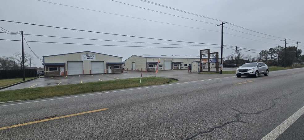 More Photos Of 1821 Dickinson Ave, Dickinson Warehouse For Lease