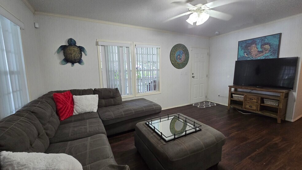 More Photos Of 44 Crawford Dr, Lake Placid Manufactured Housing Mobile Home Park For Sale