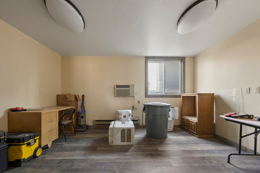 More Photos Of 537 2nd St, Havre Hotel For Sale