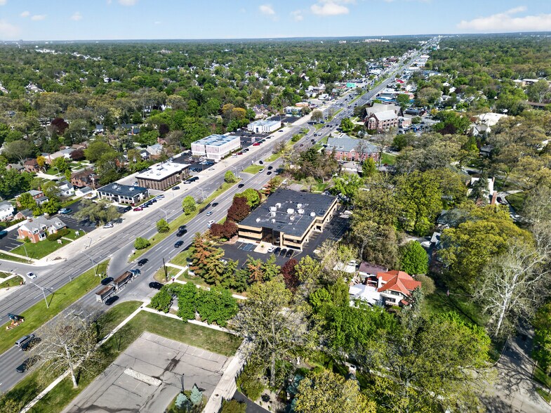 More Photos Of 26622 Woodward Ave, Royal Oak Office For Lease