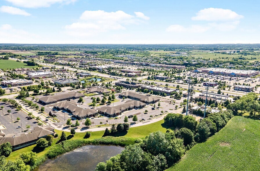 More Photos Of 1452 Merchant Dr, Algonquin Medical For Sale