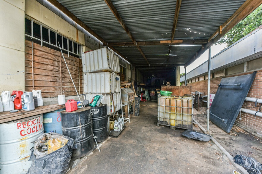 More Photos Of 2623 Berry Rd, Houston General Retail For Sale