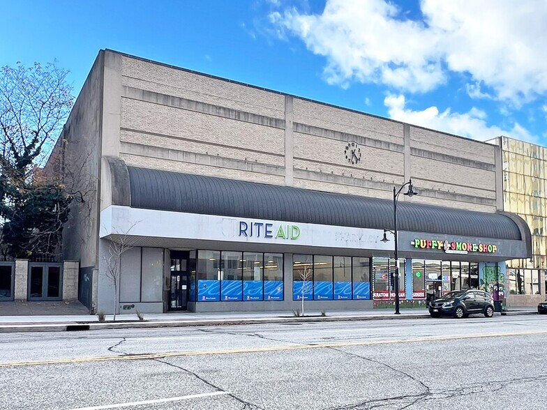 More Photos Of 916 State St, Erie Storefront For Lease