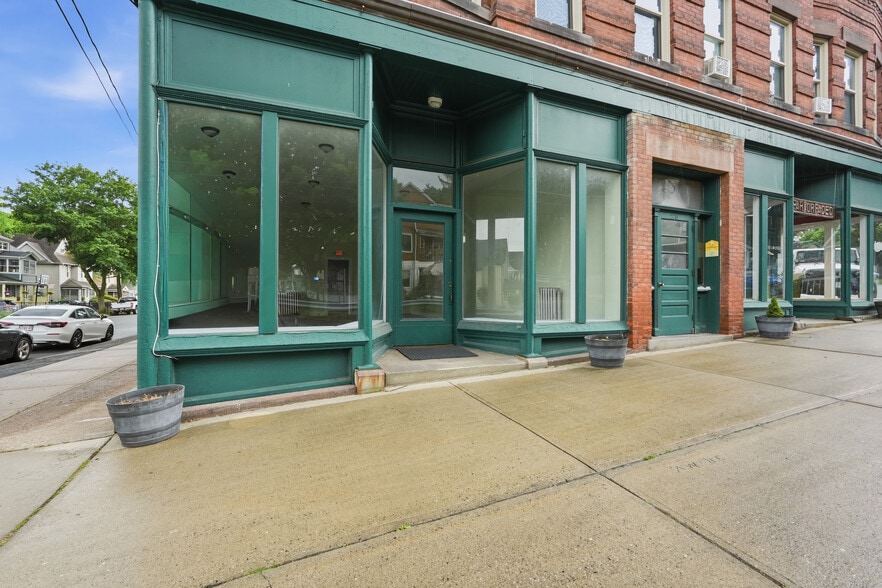 More Photos Of 226-228 Sargeant St, Holyoke Storefront Retail Residential For Sale