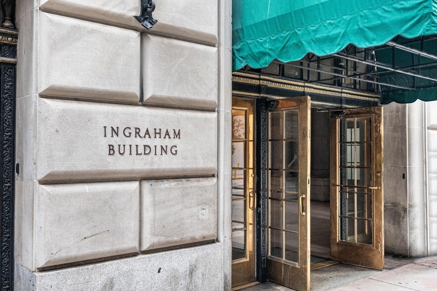 More Photos Of 25 SE 2nd Ave, Miami Office For Lease