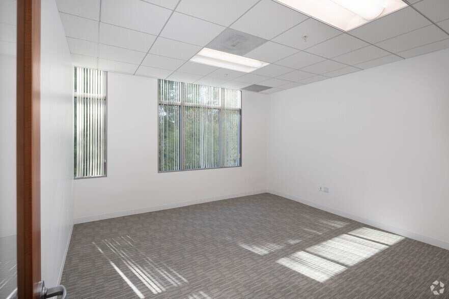Photo of 4th Floor Ste 445