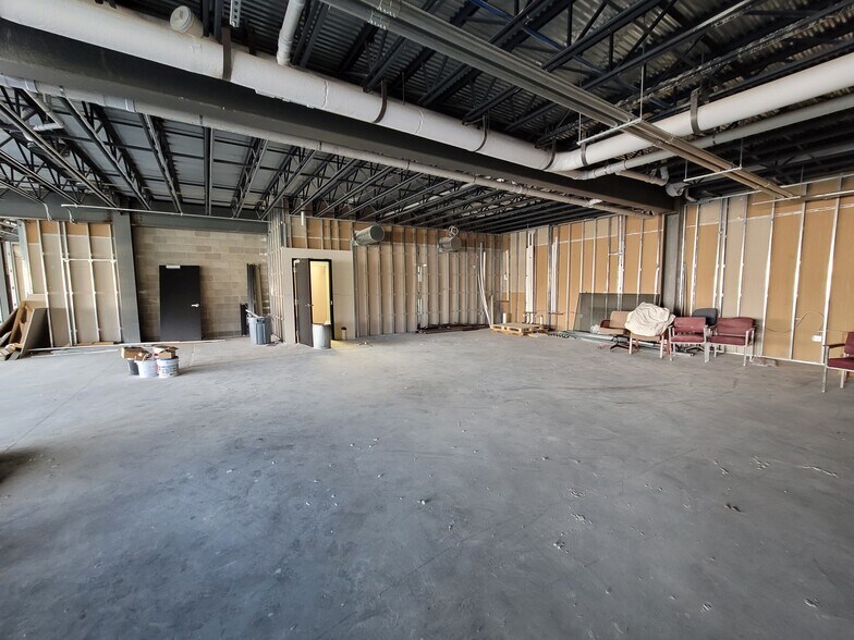 More Photos Of 2272-2288 Berlin Tpke, Newington Medical For Lease