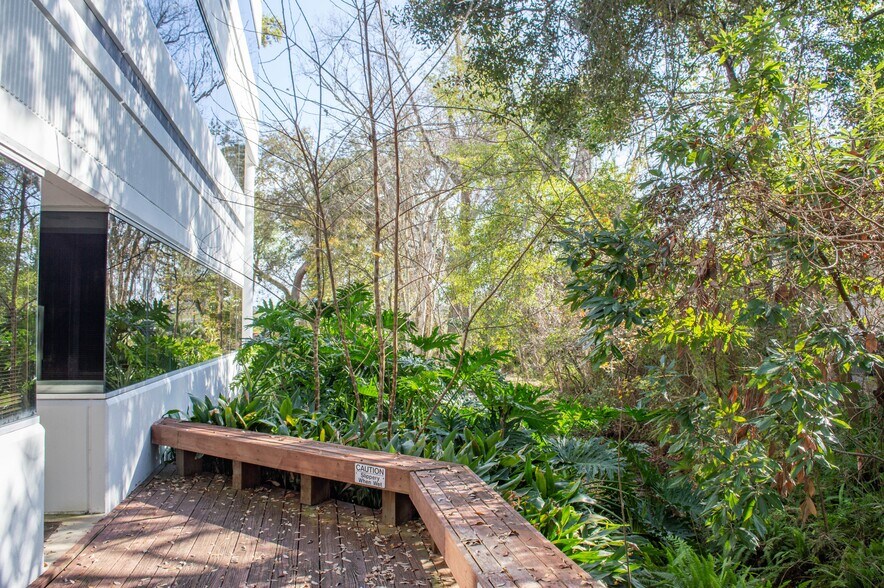 More Photos Of 3030 Hartley Rd, Jacksonville Unknown For Lease