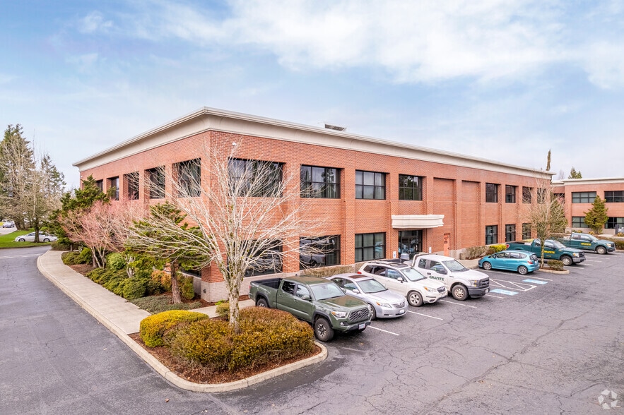More Photos Of 16821 SE McGillivray Blvd, Vancouver Office For Lease