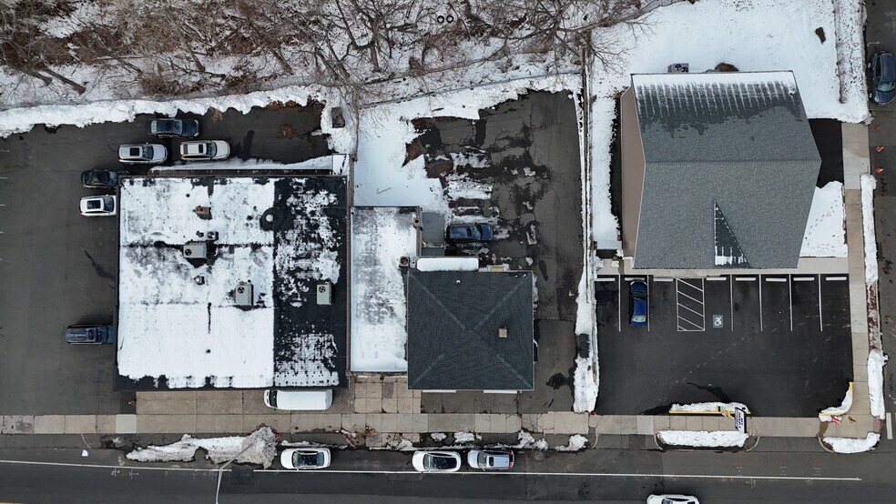 More Photos Of 385 W Main St, New Britain Storefront Retail Office For Lease